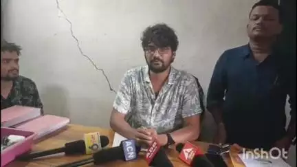 అదిలాబాద్ అర్బన్: రైతులకు యూరియా, డీఏపీ విక్రయించడంలో ఇబ్బందికి గురి చేస్తే డీలర్ లపై చర్యలు తీసుకుంటాం: బేలా అగ్రికల్చర్ అధికారి సాయి తేజ