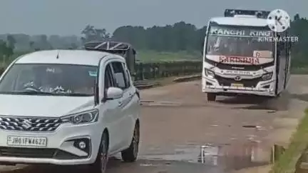 खूंटी: बनई नदी पर बने पुल के वेयरिंग कोट की मरम्मत की पंचायत समिति सदस्य रोशन लाल ने मांग की