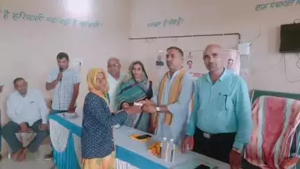 डूंगरपुर: ग्राम पंचायत बिलपण में बुधवार को पंडित दीन दयाल उपाध्याय अंत्योदय संबल पखवाड़ा के तहत शिविर का आयोजन हुआ