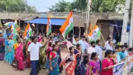 নয়াগ্রাম: আগামী একুশে জুলাইকে সামনে রেখে খড়িকামাথানীতে ব্লক তৃনমূল কংগ্রেসের উদ্যোগে আয়োজিত হল মিছিল, উপস্থিত বিধায়ক