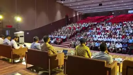 मथुरा: गोवर्धन: विश्व प्रसिद्ध राजकीय मुड़िया पूर्णिमा मेले की व्यवस्थाओं को लेकर पुलिस ने की ब्रीफिंग