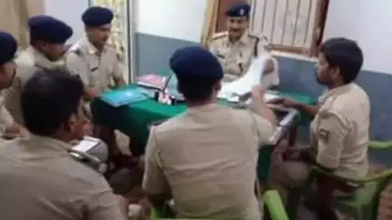 सिमरी बख्तियारपुर: सिमरी बख्तियारपुर इंस्पेक्टर ने सभी थानाध्यक्षों के साथ बैठक कर कई दिशा निर्देश दिए