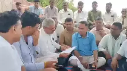 बावड़ी: देवातड़ा में सीबीईओ अलपुराम टाक की वार्ता सफल, ग्रामीणों ने खोला स्कूल का गेट