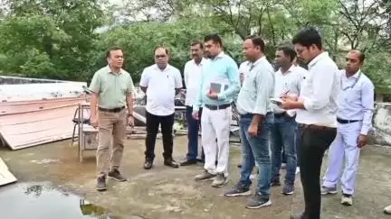 जांजगीर: कलेक्टर जन्मेजय महोबे ने बीडीएम अस्पताल, सीवरेज ट्रीटमेंट प्लांट और हनुमान धारा का निरीक्षण किया, अस्पताल परिसर में सफाई