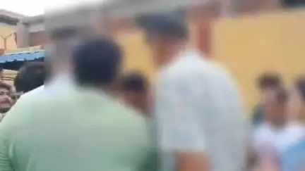 মাটিগাড়া: এবারে পুলিশ নয়;প্রধাননগরের বাসিন্দাদের হাতে চুরি করতে এসে ধরা পড়ল তিন কিশোর;বেঁধে রেখে পুলিশের হাতে তুলে দিল স্থানীয়রা