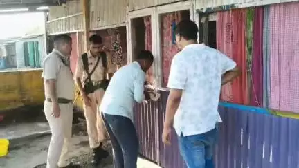 দাংতল ৰাজহ চক্ৰ: বৰতালোৱাত গো মাংস উদ্ধাৰ হোৱা ৫ টা হোটেলত জিলা প্ৰশাসনে ছিল কৰে