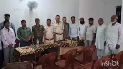 सिसई: पूसो थाना परिसर में मुहर्रम त्यौहार को लेकर शांति समिति की बैठक आयोजित, त्योहार को प्रेम से मनाने की अपील