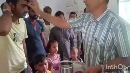 अरनोद: रिछा गांव में धूमधाम से मनाया गया प्रवेशोत्सव, नव प्रवेशित बच्चों का तिलक कर किया गया स्वागत