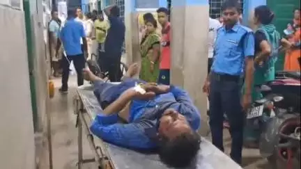 পূর্বস্থলী ১: উত্তর শ্রীরামপুর এলাকায় সাইকেল ও মোটরবাইকের সংঘর্ষে জখম হলেন তিনজন