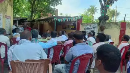 महागामा: आगामी मोहर्रम पर्व को लेकर हनवारा थाना परिसर में शांति समिति की बैठक आयोजित की गई