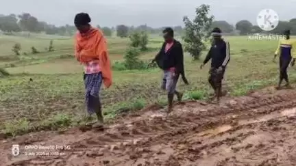 ଡାବୁଗାଁ: କାଦୁଅ ରାସ୍ତା ଲାଗି ହନ୍ତସନ୍ତ ହେଉଛନ୍ତି ବୋରିପଦର ଗ୍ରାମବାସୀ #jansamasya