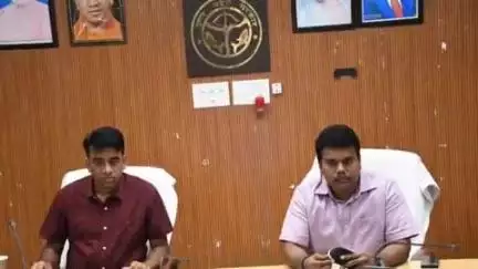 बांसी: जिलाधिकारी की अध्यक्षता में कलेक्ट्रेट सभागार में बेसिक शिक्षा विभाग के कार्यों की समीक्षा बैठक आयोजित की गई