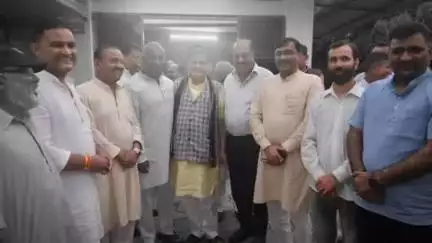 जसपुर: जसपुर के पूर्व विधायक डॉक्टर सिंघल ने देहरादून में भाजपा के नवनियुक्त प्रदेश अध्यक्ष महेंद्र भट्ट से की मुलाकात