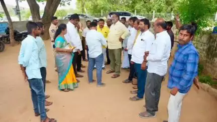 విద్యార్థుల భద్రతపై మంత్రి సీరియస్.. ప్రమాదకర వైర్ల తొలగింపు ఆదేశం