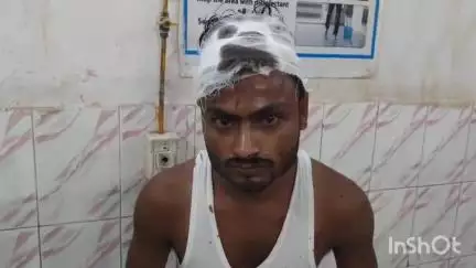 मधेपुरा: राजपुर ओवर ब्रिज के पास आशू कुमार से तीन-चार लड़कों ने की मारपीट, अस्पताल में भर्ती