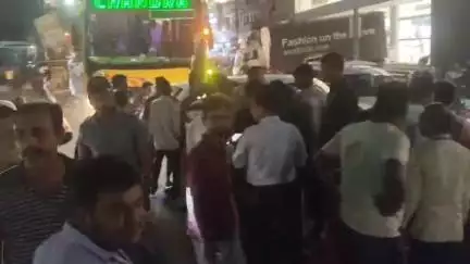 पाली: सूरजपोल पर एक कार ने ओला गाड़ी को मारी टक्कर, हादसे में महिला घायल, बांगड़ हॉस्पिटल में भर्ती कराया गया