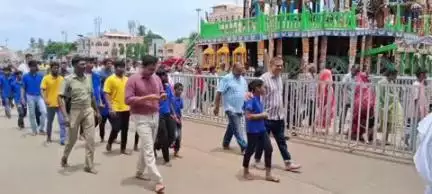 ପୁରୀ ମ୍ୟୁନିସିପାଲଟି: ଆଡପ ମଣ୍ଡପରେ ମହାପ୍ରଭୁଙ୍କୁ ଦର୍ଶନ କଲେ ଶିଶୁ ଯତ୍ନ ଅନୁଷ୍ଠାନର ଅନ୍ତେବାସୀ l