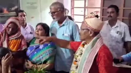 କେନ୍ଦ୍ରାପଡା: ନୀଳିକଣା ବିଦ୍ୟାଳୟରେ ପ୍ରଧାନ ଶିକ୍ଷକଙ୍କ ବିଦାୟ ଅବସରରେ ସମ୍ବର୍ଦ୍ଧନା ସଭା ଅନୁଷ୍ଠିତ
