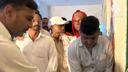सोनाहातु: पूर्व मुखिया के निधन पर पूर्व उपमुख्यमंत्री सुदेश महतो ने दी श्रद्धांजलि