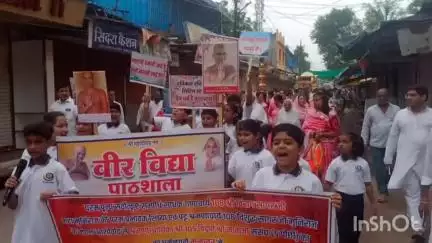मनावर: मनावर में चातुर्मास के लिए दिगंबर जैन साध्वियों का बुधवार को मंगल प्रवेश हुआ