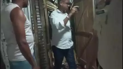 কৈলাশহর: কৈলাসহর রাঙ্গাউটি এলাকায় এক ব্যক্তির বাড়িতে বার্মিজ সিগারেট মজুদ রয়েছে বলে অভিযোগ অভিযান চালায় পুলিশ