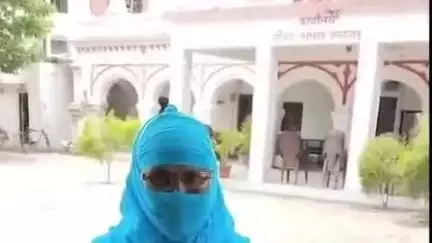 प्रतापगढ़: भनई पुर गांव की विवाहिता ने एसपी से आबरू की सुरक्षा की लगाई गुहार