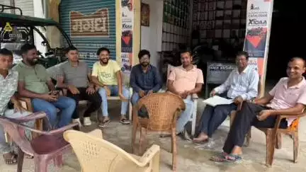 मेजरगंज: मेजरगंज में सीएसपी संचालकों की बैठक, सीएसपी संचालकों से हो रही लूट की घटना पर हुई चर्चा