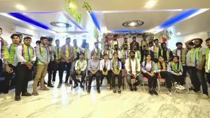 धनबाद/केंदुआडीह: हीरक रोड के एक निजी होटल में अखिल भारतीय विद्यार्थी परिषद के सैकड़ों कार्यकर्ता आजसू छात्र संघ में शामिल