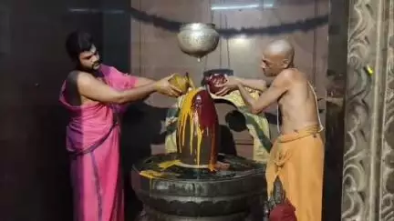 శృంగవరం మెరక చామవరం శివాలయంలో ఘనంగా వార్షికోత్సవాలు..మహాదేవునికి విశేష అభిషేకం..ఘనంగా శివ కళ్యాణం