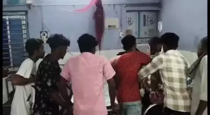 बेगूसराय: बेगूसराय में दूध गर्म करते समय शरीर पर गिरने से घायल व्यक्ति की अस्पताल में इलाज के दौरान मौत