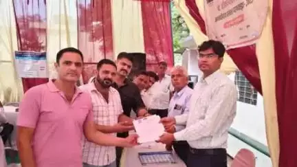 फतेहपुर: खींवासर सहित कई गांव में दीनदयाल अंत्योदय योजना के शिविर का आयोजन, ग्रामीणों की समस्याओं का हुआ समाधान