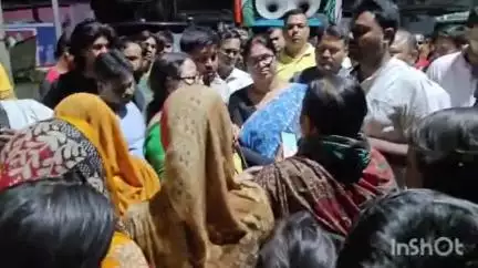 মানিকচক: জনসংযোগে বিশেষ কর্মসূচি গ্রহণ করে কোরিয়া সুলতানপুর এলাকায় পৌঁছলেন বিধায়িকা সহ জনপ্রতিনিধিরা