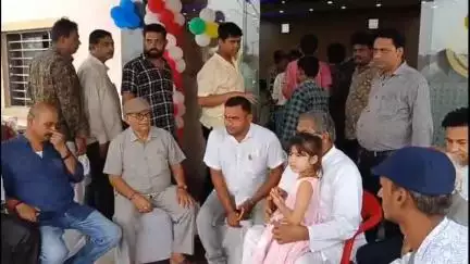 नागौद: नागौद में समर्थकों ने पूर्व विधायक यादवेंद्र सिंह से मुलाकात कर किया सम्मानित