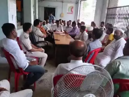 पुपरी: मुहर्रम पर्व को लेकर नानपुर थाना परिसर में शांति समिति की बैठक आयोजित