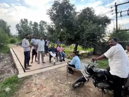 जसपुर: विधायक आदेश चौहान ने पतरामपुर क्षेत्र में ग्रामीणों की सुनी समस्याएं