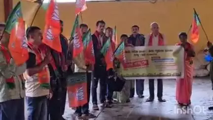 ಶಿರಸಿ: ರಾಜ್ಯ ಸರ್ಕಾರದ ವಿರುದ್ಧ ಬಿಜೆಪಿಯಿಂದ ಹೆಗಡೆಕಟ್ಟಾ ಗ್ರಾಮ ಪಂಚಾಯತ ಎದುರು ಪ್ರತಿಭಟನೆ