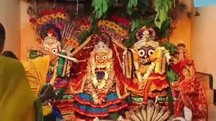 ପାଟଣାଗଡ: ମାଉସୀ ମା' ମନ୍ଦିରରେ କାଳୀୟ ଦଳନ ଅବତାରରେ ଭକ୍ତଙ୍କୁ ଦର୍ଶନ ଦେଲେ ଜଗନ୍ନାଥ