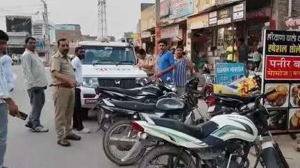 टिब्बी: टिब्बी कस्बे के बाजार में बिना नंबर की बाइकों पर कार्रवाई, पुलिस ने विशेष अभियान चलाकर 10 बाइकों को किया ज़ब्त