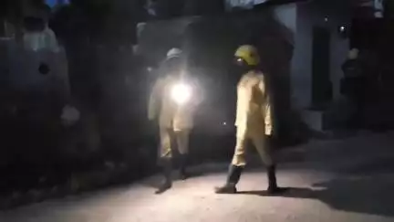 உளுந்தூர்பேட்டை: வெள்ளையூரில் வீட்டில் சிலிண்டர் திறந்து வைக்கப்பட்டிருந்த நிலையில் எரிவாயு சிலிண்டர் பரவியதால் கிராம மக்கள் பீதி