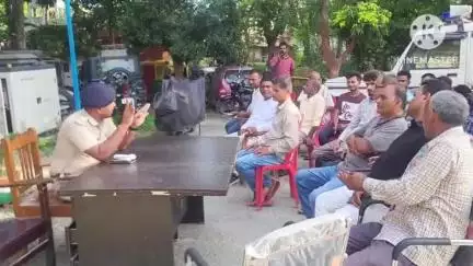 कुढ़नी: फकुली थाना परिसर में मोहर्रम पर्व को लेकर शांति समिति की बैठक का आयोजन