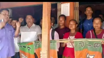 কাঞ্চনপুর: কাঞ্চনপুর বিধানসভার অন্তর্গত বিজেপির ৪৮ নং বুথ এলাকায় এক যোগদান সভা অনুষ্ঠিত হয়