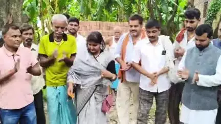 गढ़पुरा: मूसेपुर राम जानकी ठाकुरबाड़ी परिसर में जिला परिषद सदस्या द्वारा सुलभ शौचालय निर्माण की आधारशिला रखी गई
