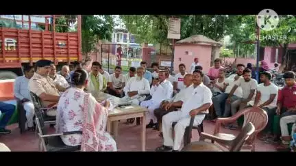 कुढ़नी: कुढनी थाना परिसर में मोहर्रम पर्व को लेकर शांति समिति की बैठक का आयोजन
