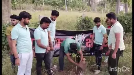 ಪಟ್ಟಣದಲ್ಲಿ ಪರಿಸರ ದಿನಾಚರಣೆ ಅಂಗವಾಗಿ ಯುವಿಕ್ ಜೋಷ್ ತಂಡ ಆಯೋಜಿಸಿದ್ದ ಮಾರ್ಗ ವೃಕ್ಷ ಕಾರ್ಯಕ್ರಮಕ್ಕೆ ಸಾಲುಮರದ ನಾಗರಾಜು ಚಾಲನೆ