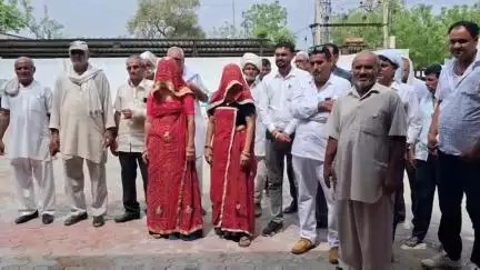 चूरू: ढाणी रिणवां में युवक की पीटकर हत्या मामले में न्याय की गुहार, एसपी से निष्पक्ष जांच की मांग की गई