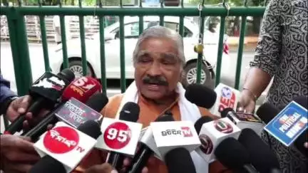 ଭୁବନେଶ୍ବର ମ୍ୟୁନିସିପାଲଟି କର୍ପୋରେସନ: ରଥଯାତ୍ରା ବିଶୃଙ୍ଖଳା ସମୀକ୍ଷା ନେଇ ଜୟଦେବ ଭବନରେ ପ୍ରତିକ୍ରିୟା ରଖିଲେ ବରିଷ୍ଠ ନେତା ତଥା ପୂର୍ବତନ ବିଧାୟକ ସୁରେଶ ରାଉତରାୟ