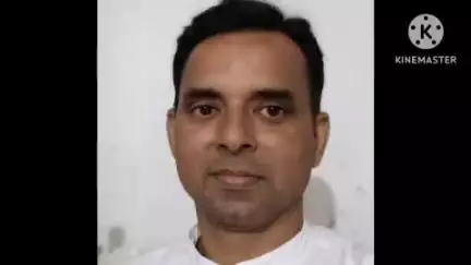 बक्सर: विधानसभा वार गणना प्रपत्र अपलोड करने वाले पहले बीएलओ कर्मियों को डीएम ने दी शुभकामना