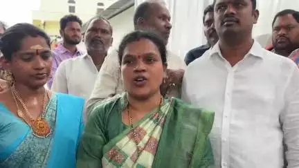 వేములవాడ: సొంత భార్య ఫోన్ నే KTR ట్యాప్ చేశారు:మాజీ కౌన్సిలర్ అన్నారం ఉమరాణి