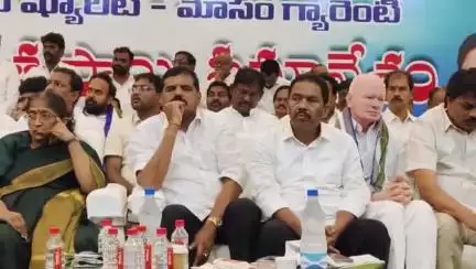 తాటతీస్తా ..తోలు తీస్తా అంటే తాటాకు చప్పుళ్లకు భయపడేవాడు ఎవడు లేడు:  పవన్ కళ్యాణ్ పై అమలాపురం లో బొత్స హాట్ కామెంట్స్