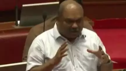 अलिबाग: रायगड जिल्ह्यात अघोरी प्रकार, अनिल परब यांनी अदिती तटकरेंसाठी लिंबू मिरची सभागृहात आणली !